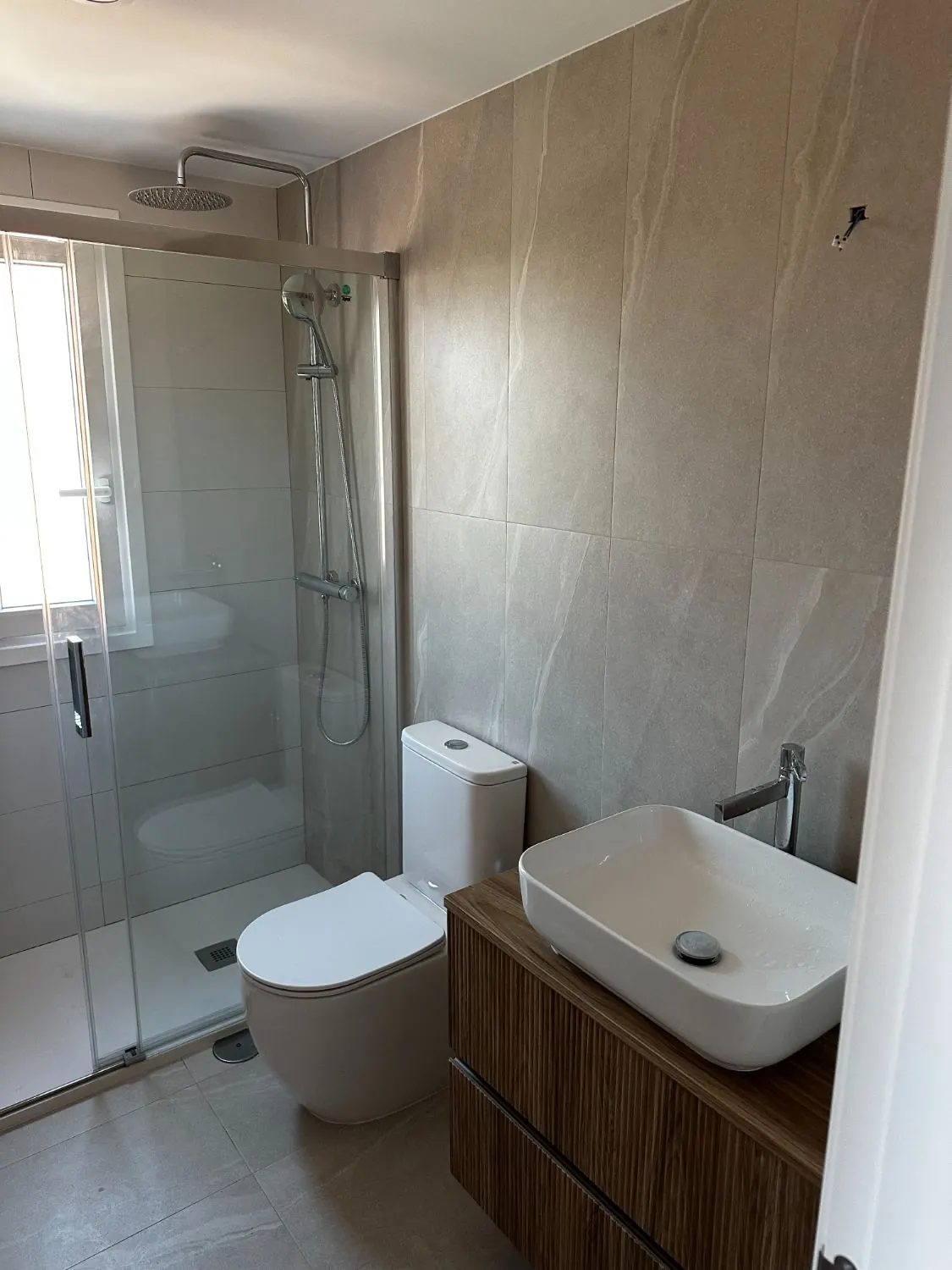 Baño terminado listo para la entrega